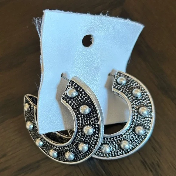 Free People Silver Western Hoop Earrings - Picture 2 of 4